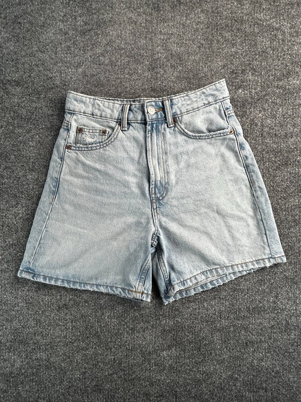 Zara High Rise Denim Shorts Women's US 2 Light Wash Mom Jean Shorts